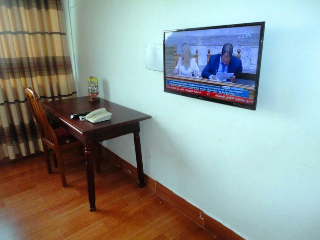 Entebbe Flights Motel Екстер'єр фото